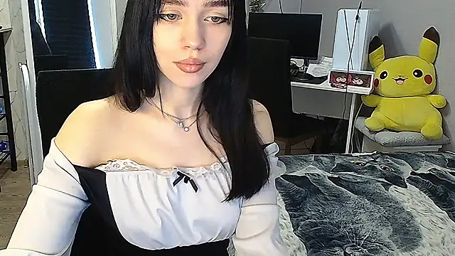 Snapshot of KathrineBerry chatting on 03.05.25 KathrineBerry online show from 03.05.25
