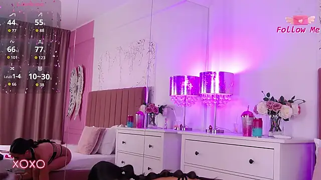 LaraKent online show from 11.12.25