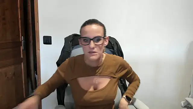 Snapshot of Madame_Callie chatting on 01.19.26 Madame Callie online show from 01.19.26