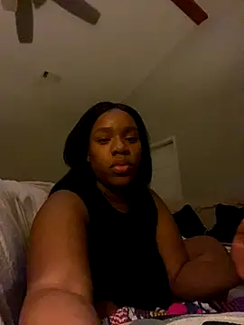 Snapshot of babygirllove8 chatting on 09.17.25 babygirllove8 online show from 09.17.25