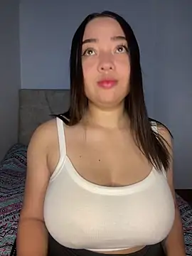 MissPerlaa online show from 02.07.25