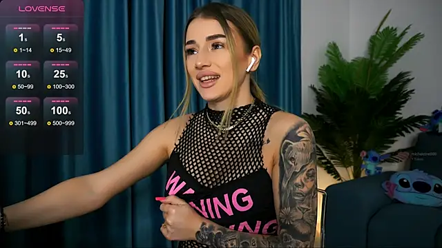 AishaCarter online show from 02.03.25