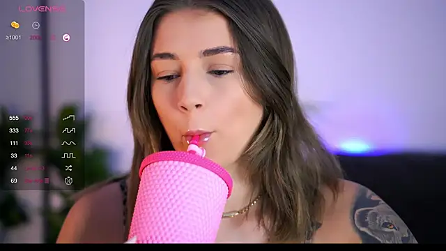 AishaCarter online show from 09.11.25