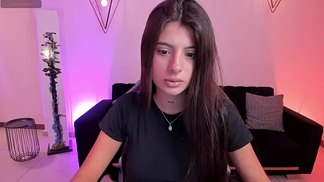 Snapshot of AlessiaCorleone_ chatting on 10.11.25 AlessiaCorleone  online show from 10.11.25