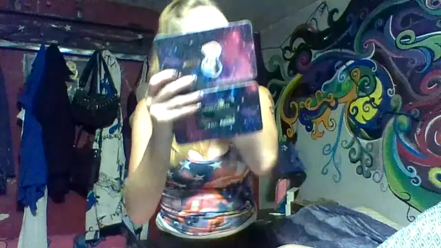 Snapshot of 4EyedSluttyGinger chatting on 09.08.25 4EyedSluttyGinger online show from 09.08.25