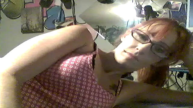 4EyedSluttyGinger online show from 04.30.26