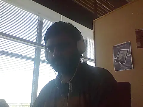 Snapshot of JohnBond009 chatting on 06.18.26 JohnBond009 online show from 06.18.26