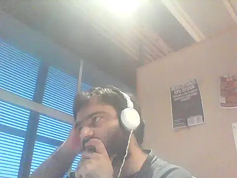 Snapshot of JohnBond009 chatting on 06.24.26 JohnBond009 online show from 06.24.26
