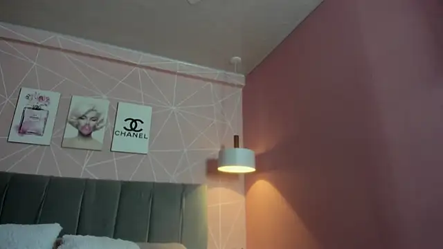 dolly zoe online show from 02.05.26