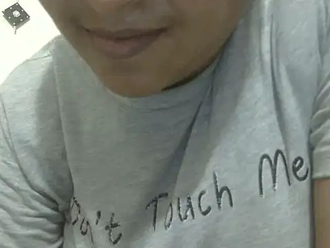 Snapshot of shekira99 chatting on 04.17.26 shekira99 online show from 04.17.26