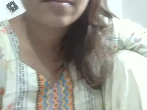 Snapshot of shekira99 chatting on 04.28.26 shekira99 online show from 04.28.26