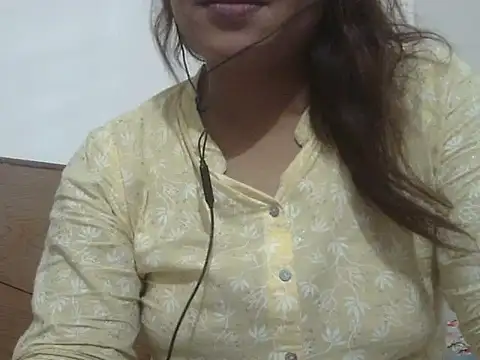 Snapshot of shekira99 chatting on 05.19.26 shekira99 online show from 05.19.26