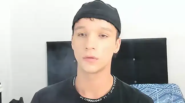 Snapshot of angelcortes chatting on 01.17.25 angelcortes online show from 01.17.25