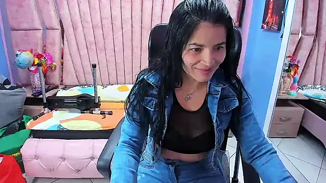 Snapshot of HornySkinny26 chatting on 02.10.26 HornySkinny26 online show from 02.10.26