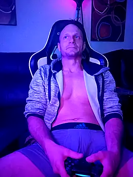 Snapshot of Funwithbrad1 chatting on 12.20.24 Funwithbrad1 online show from 12.20.24