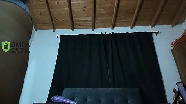 yungelitamor  online show from 03.30.26