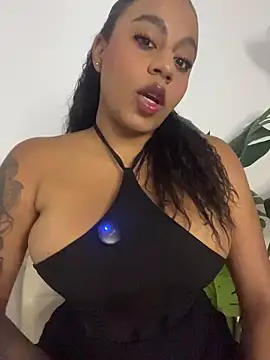 Snapshot of charlotteeruss chatting on 02.28.26 charlotteeruss online show from 02.28.26