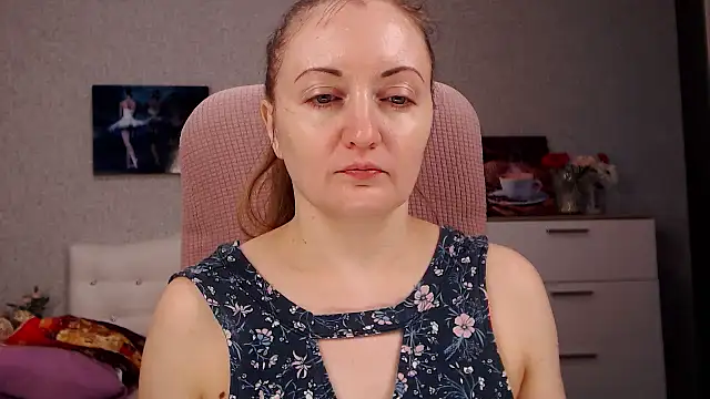 Snapshot of BettyFootFetish chatting on 05.16.26 BettyFootFetish online show from 05.16.26