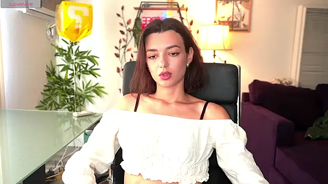 Snapshot of olivia_jeas chatting on 05.11.26 olivia jeas online show from 05.11.26