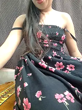 Snapshot of Roshni_98 chatting on 02.21.25 Roshni 98 online show from 02.21.25