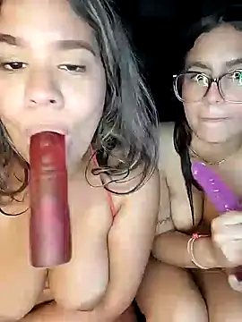 LarissaGaby01 online show from 02.08.25