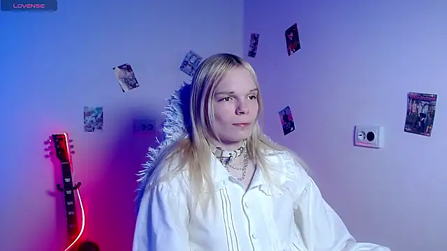Emily Nyaffee online show from 03.23.26