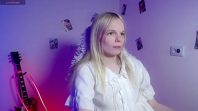 Emily Nyaffee online show from 03.27.26