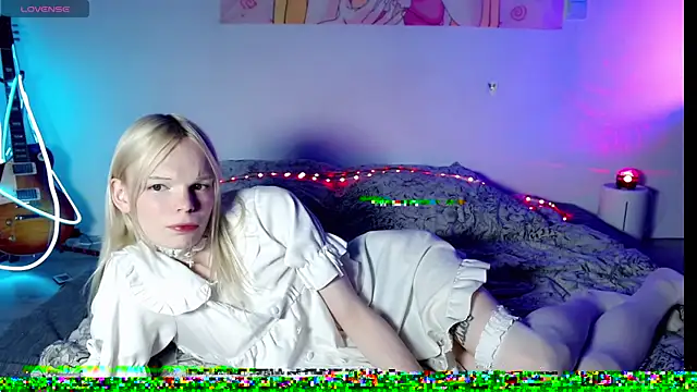 Emily Nyaffee online show from 07.25.26