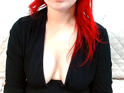 Snapshot of Cristina_foryou chatting on 04.25.26 Cristina foryou online show from 04.25.26