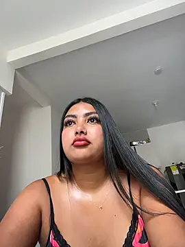 NatashaBrown12 online show from 10.27.25