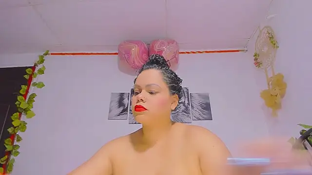 Alhelqueen online show from 10.30.25