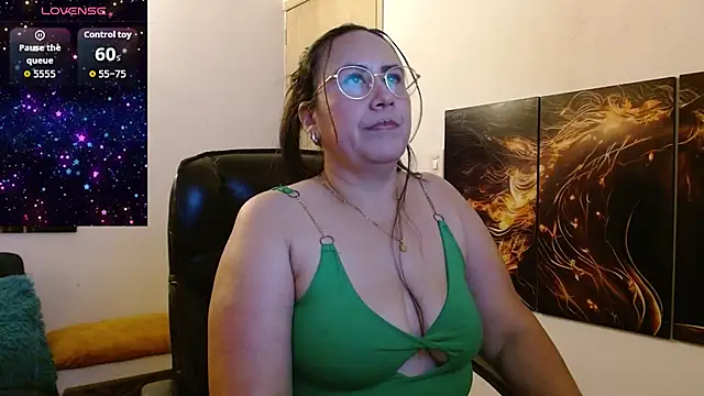 amalia brunette online show from 12.22.25