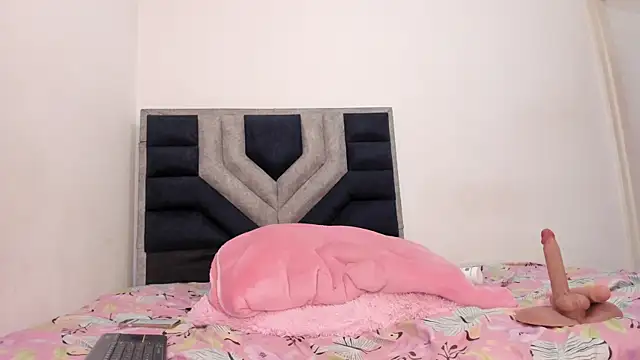 Snapshot of TiiffanyEvans1 chatting on 02.14.26 TiiffanyEvans1 online show from 02.14.26