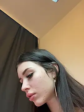 SofiaLaLight online show from 02.21.25