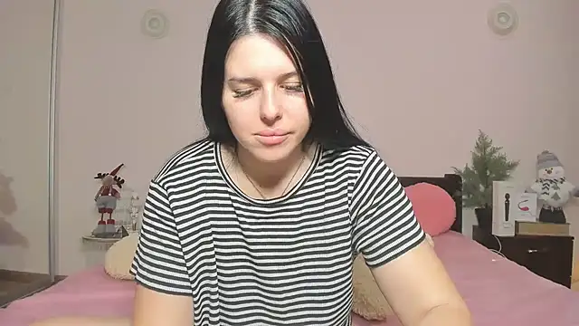 Snapshot of Annatrybebetter chatting on 01.08.25 Annatrybebetter online show from 01.08.25