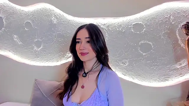 Kate Amaretto  online show from 12.05.25