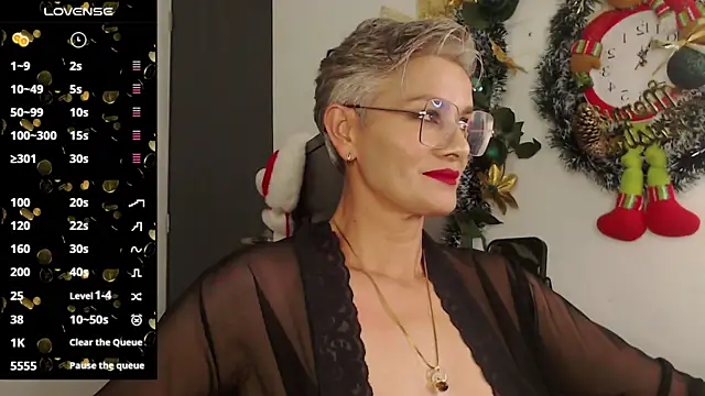 scarlett paris22 online show from 12.28.24