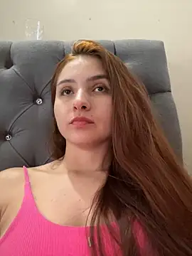 Snapshot of Vikycon chatting on 01.14.25 Vikycon online show from 01.14.25