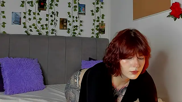 Snapshot of miss_Lizzy chatting on 07.10.26 miss Lizzy online show from 07.10.26
