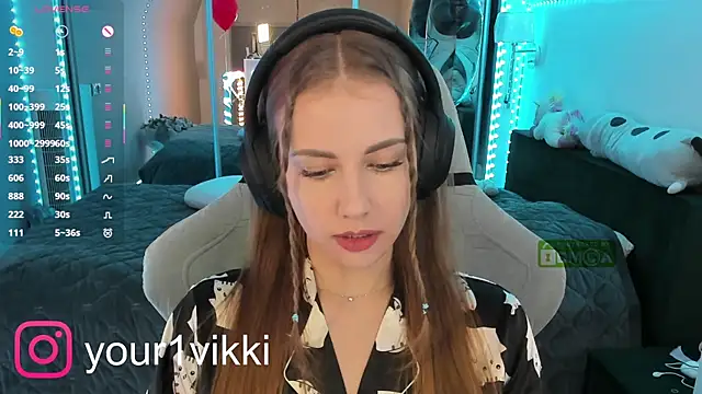 Snapshot of Vikki_Cheese chatting on 02.20.25 Vikki Cheese online show from 02.20.25