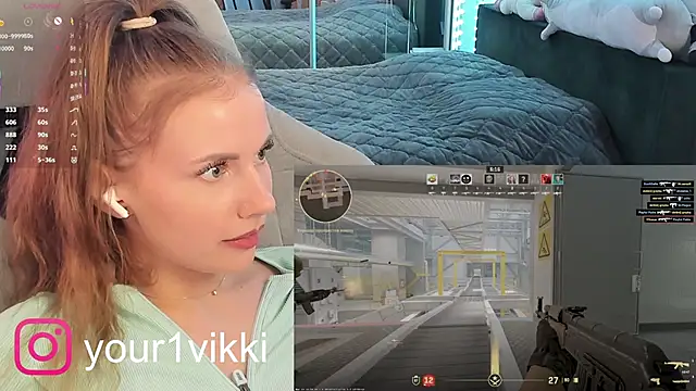 Snapshot of Vikki_Cheese chatting on 03.17.25 Vikki Cheese online show from 03.17.25