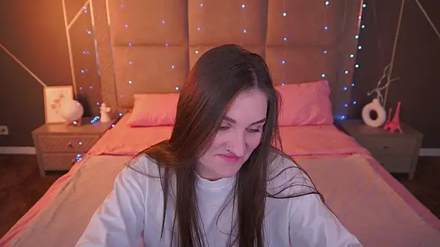 EmmyCharmm online show from 02.10.26