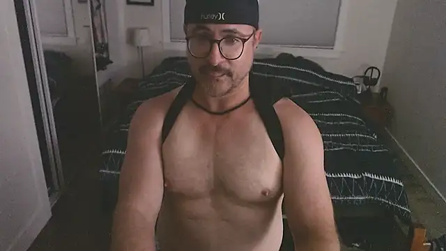 Snapshot of nxtdoorguy chatting on 09.17.25 nxtdoorguy online show from 09.17.25