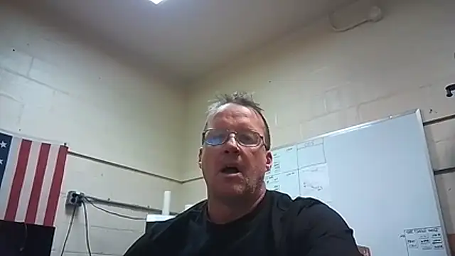 Snapshot of Cockrub1 chatting on 12.04.25 Cockrub1 online show from 12.04.25