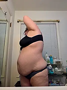 Snapshot of virgieblanca chatting on 05.22.26 virgieblanca online show from 05.22.26