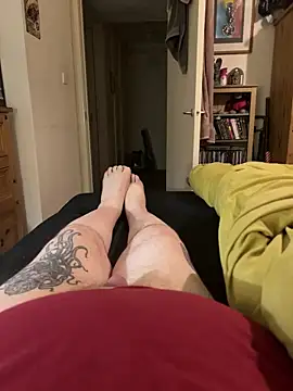 Snapshot of chatting on 09.30.25 online show from 09.30.25