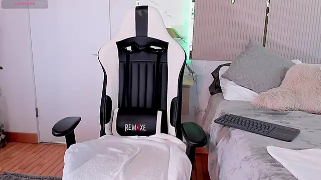 Jadeh Williams02 online show from 03.11.25