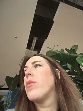 Snapshot of MommmyYummy chatting on 02.10.26 MommmyYummy online show from 02.10.26