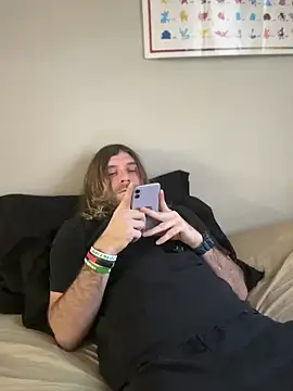 Snapshot of 4kUsh2Fashion0 chatting on 01.20.25 4kUsh2Fashion0 online show from 01.20.25