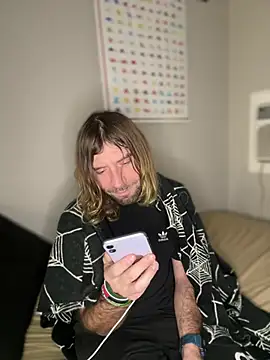 Snapshot of 4kUsh2Fashion0 chatting on 01.21.25 4kUsh2Fashion0 online show from 01.21.25